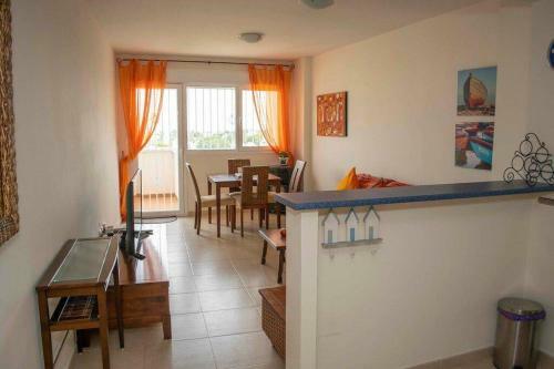 Apartamento 2 Bed Penthouse With Large Solarium And Sea Views