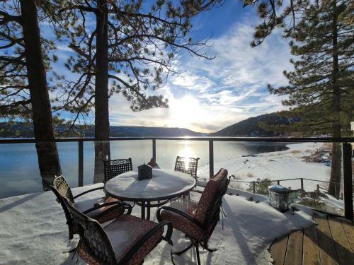The Point! Spectacular Lake Views 5 Suites!
