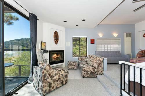 The Point! Spectacular Lake Views 5 Suites!