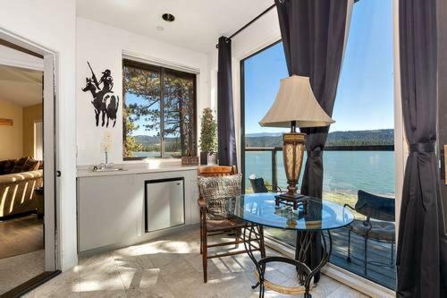 The Point! Spectacular Lake Views 5 Suites!
