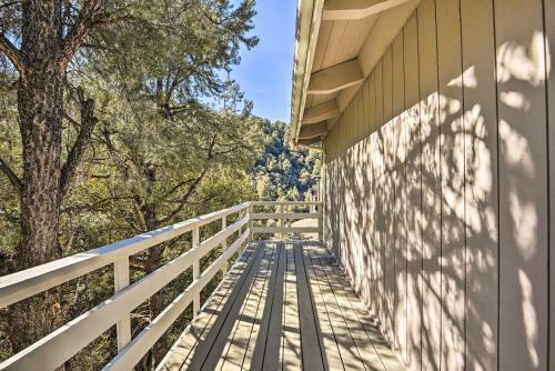 Luxe Escape With Decks, Mtn Views, Game Room!