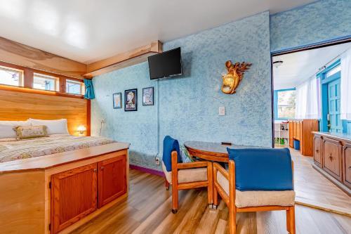 Mystical Dreamhouse & Mermaid's Den