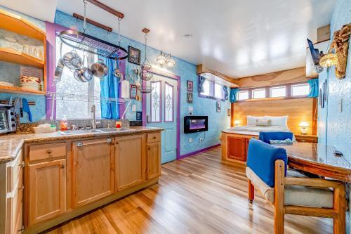 Mystical Dreamhouse & Mermaid's Den