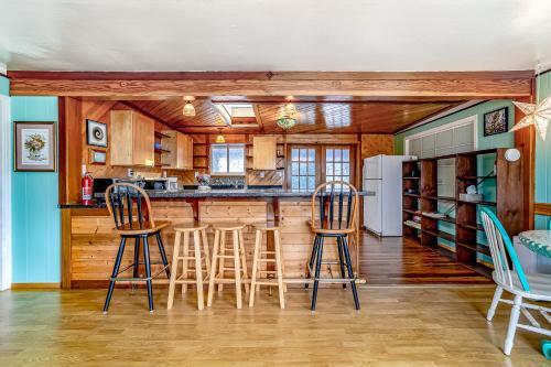 Mystical Dreamhouse & Mermaid's Den