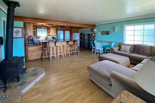 Mystical Dreamhouse & Mermaid's Den