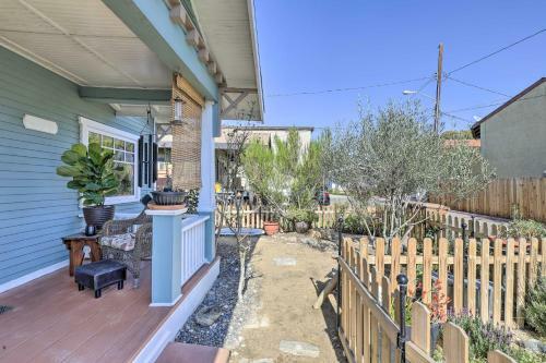 Charming Craftsman Cottage With Private Hot Tub