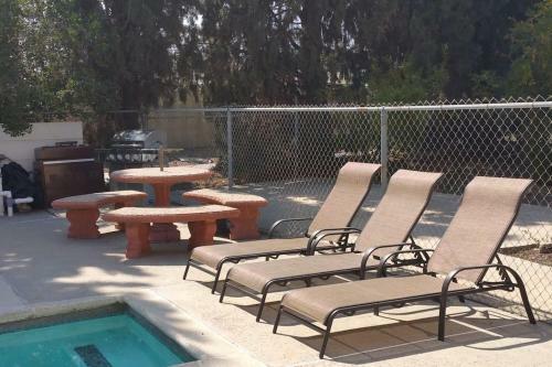 Villa Estate Home With Huge Pool(new Listing)