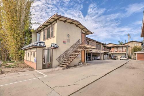 Sunny West Coast Apartment 7 Mi To Beaches!