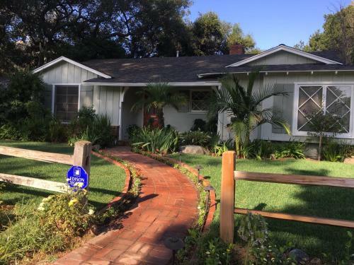 Oak Grove Ranch House