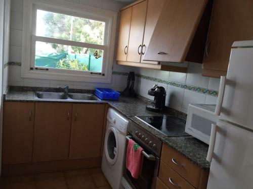 Casa 2 Plantas Con Gran Jard�n