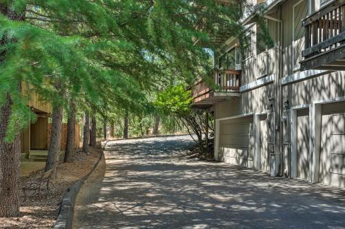 Pine Mountain Lake Haven With Spacious Deck!