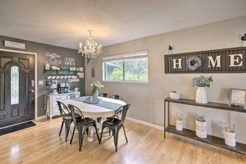 Charming And Pet-friendly Pine Grove Retreat!