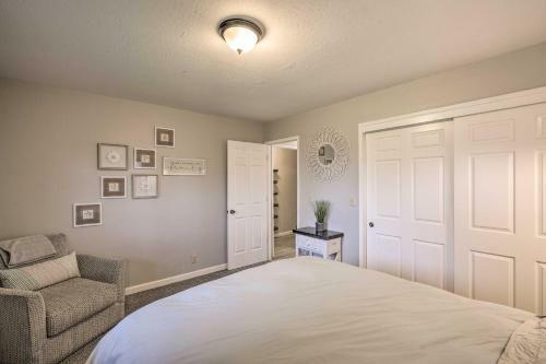 Charming And Pet-friendly Pine Grove Retreat!