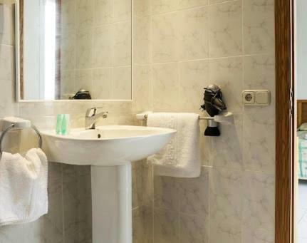 Apartamentos Copacabana A Soli 20 M Dal Mare
