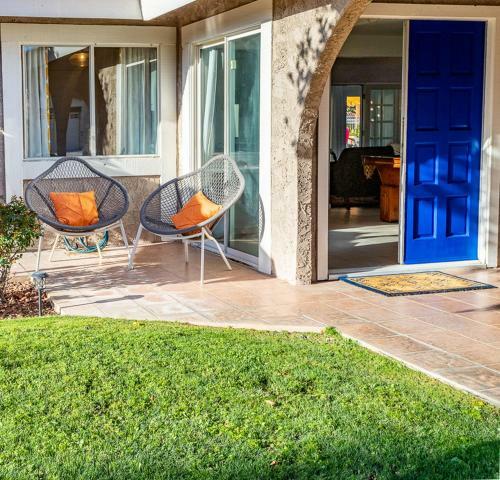 Desert Pool House: Sun, Swim, Sip & Stay