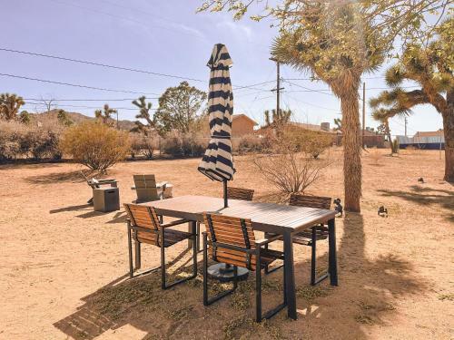 *new* Modern Design + 10m To Jtnp + Cook's Kitchen