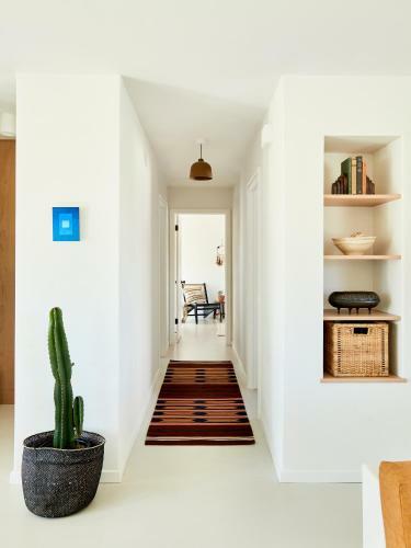 *new* Modern Design + 10m To Jtnp + Cook's Kitchen