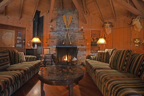 Rockpile Treehouse