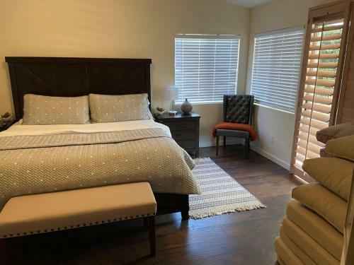 Stunning 5 Star Home Retreat Private Pool-spa-bbq 4br-