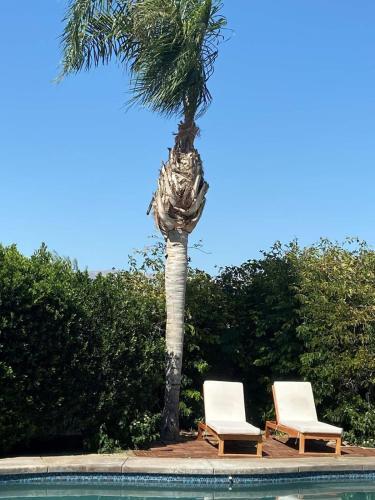 Stunning 5 Star Home Retreat Private Pool-spa-bbq 4br-