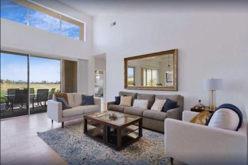 Desert Serenity 5 Star Private Pool-spa-bbq 3br-