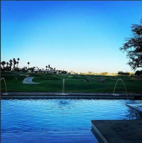 Desert Serenity 5 Star Private Pool-spa-bbq 3br-