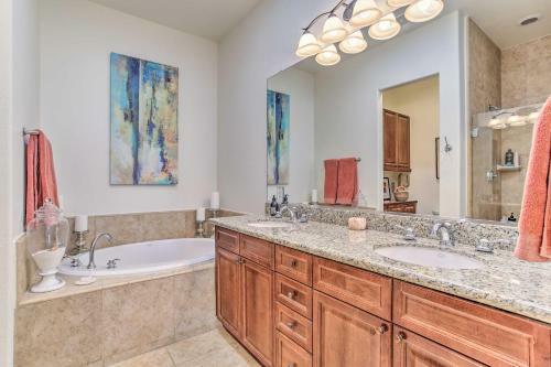 3br Desert Retreat With Mtn Views And Pool Access