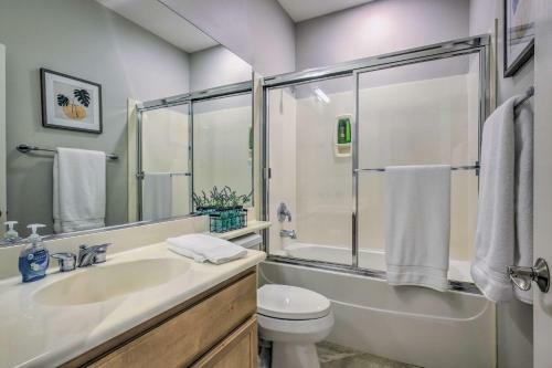 Snowbirds Oasis With Yard And Patio In La Quinta