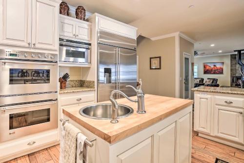 Huge Lake Arrowhead Home With 3 Decks And Grill!