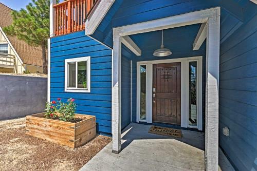 Luxe Lake Arrowhead Farmhouse With Deck And Patio