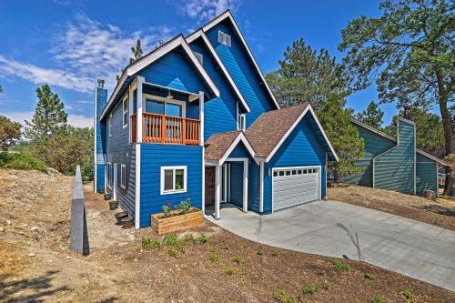 Luxe Lake Arrowhead Farmhouse With Deck And Patio