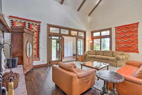 Ornate Lake Arrowhead Home Private Hot Tub And Deck