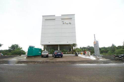 Hotel The Orange Flag (jj Hotel)