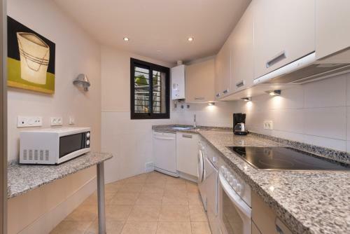 Precioso Apartamento de 2 Dormitorios Con Parking & Wifi