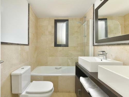 Apartment Amazing 3 Bedrooms Front Sea View
