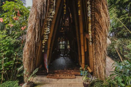 Villa Tower House - 4 Bds Eco Bamboo House, River View