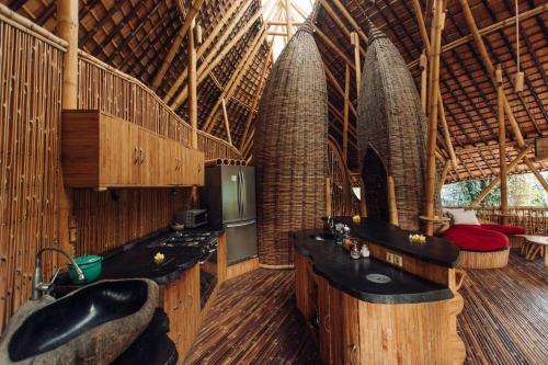 Villa Temple House 3bds Eco Bamboo House Pool River View