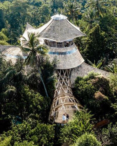 Villa Sharma Springs 5 Bds Luxurious Bamboo Mansion Pool