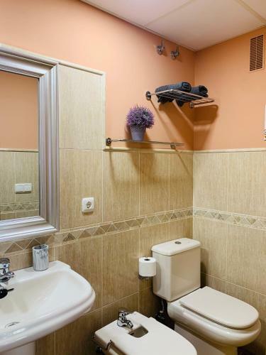 Apartamento Nuevo A Pie De Playa: Wifi, Piscina