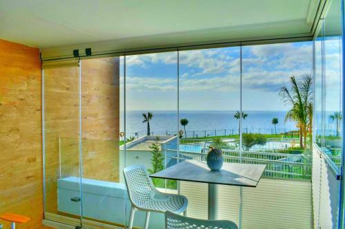 Sunny Beach Apartment In Calaceite