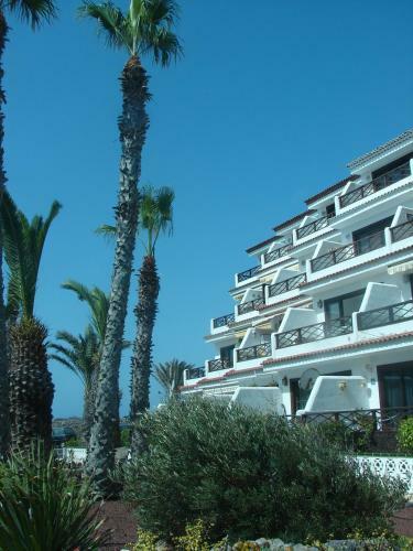 Coastside Apartment, Amarilla Bay