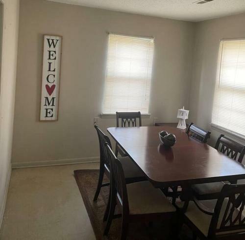 Beautiful Spacious 3 Br Brick Home For The Family