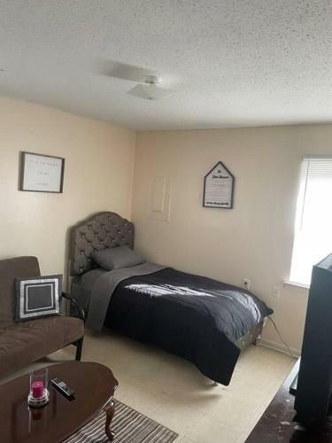 Beautiful Spacious 3 Br Brick Home For The Family