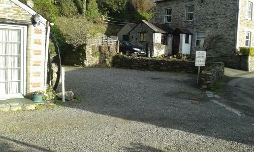 Hostal Bissick Old Mill
