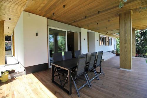 Wood & Green Luxury Villa Estate