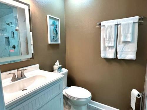 Immaculate Condo Prime Orange Beach Location With Spectacular Views