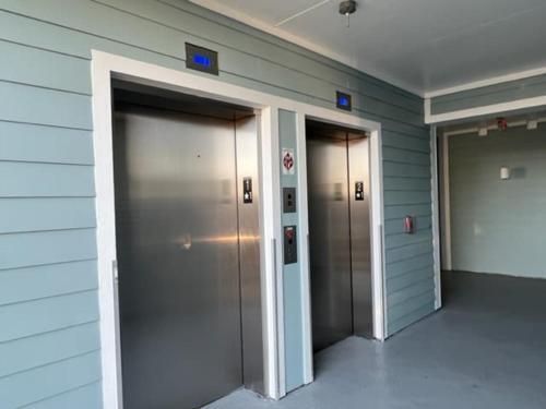 Immaculate Condo Prime Orange Beach Location With Spectacular Views
