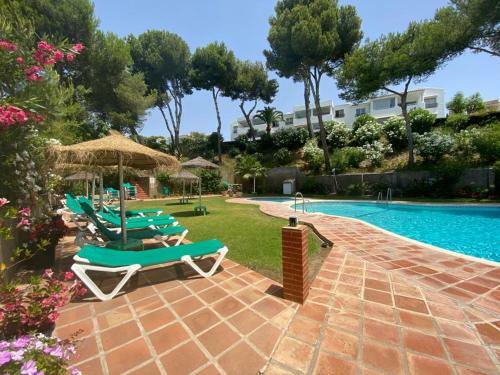 Apartment With Sea View In Marbella