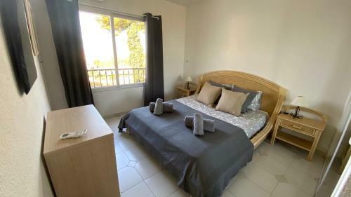 Apartment With Sea View In Marbella