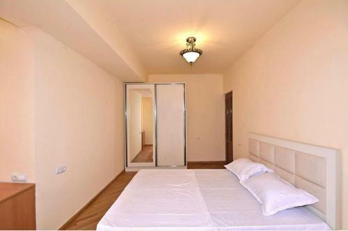 Amiryan15/7 Excellent Apartment In The Center